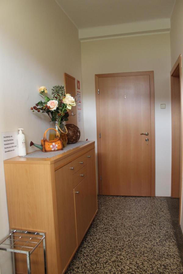 Vila Weekend Apartment Rogaska Slatina Bagian luar foto